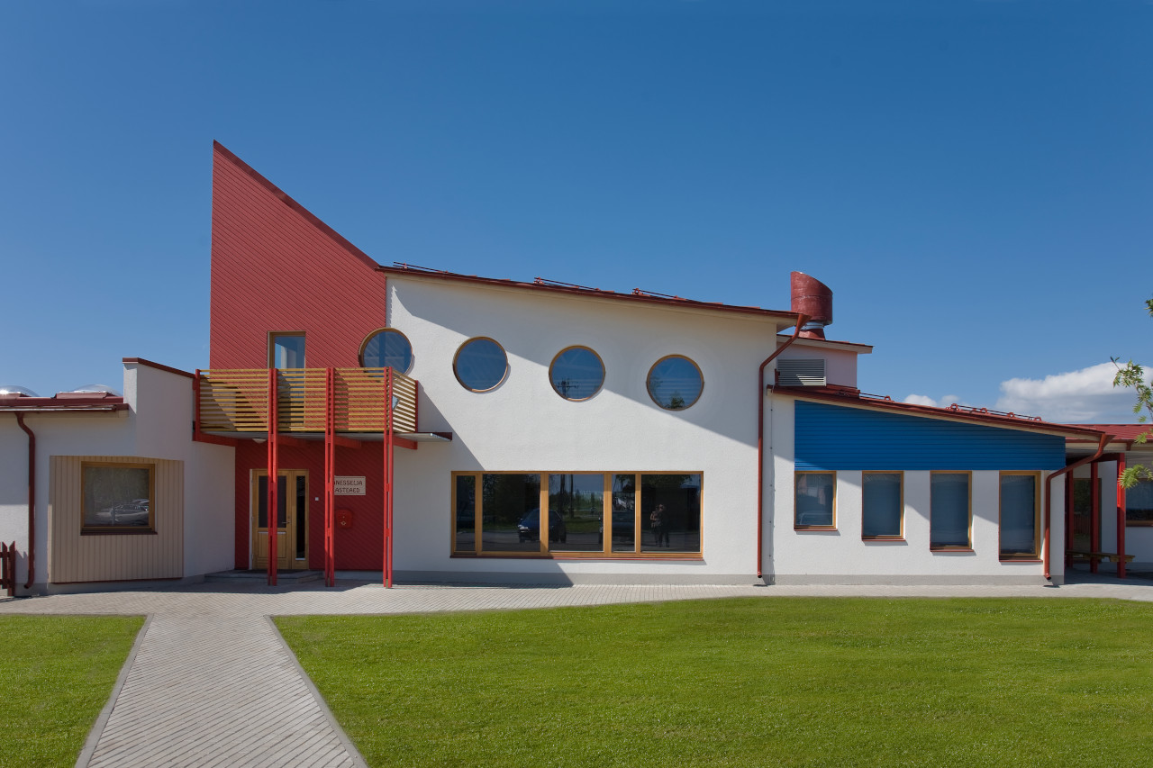 exemple peinture extérieure entreprise Ré